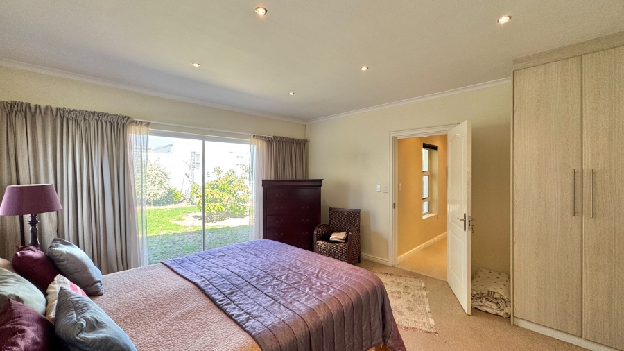 To Let 3 Bedroom Property for Rent in Fernwood Western Cape